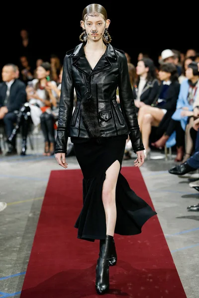 Look 40